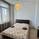 Metropolia Deluxe Apartment *