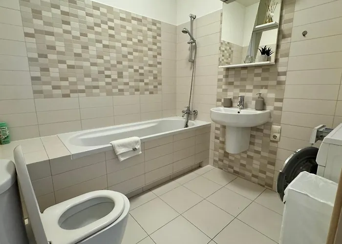 Metropolia Deluxe 아파트 리가